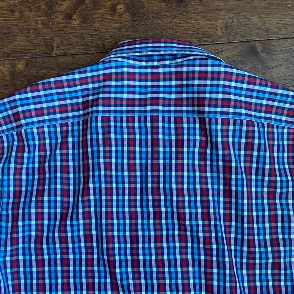 Banana Republic Red and Blue Plaid Long-Sleeve Button-Down Shirt